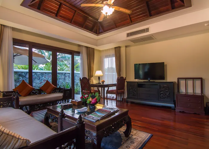 Angkor Palace & Resort 5*